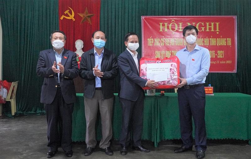 Đoàn đại biểu Quốc hội tỉnh tiếp xúc cử tri tại huyện Triệu Phong