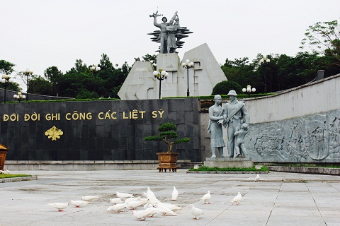 Tháng 7 tri ân - đôi điều suy ngẫm về  không gian tưởng niệm tại các Nghĩa trang liệt sĩ Quốc gia