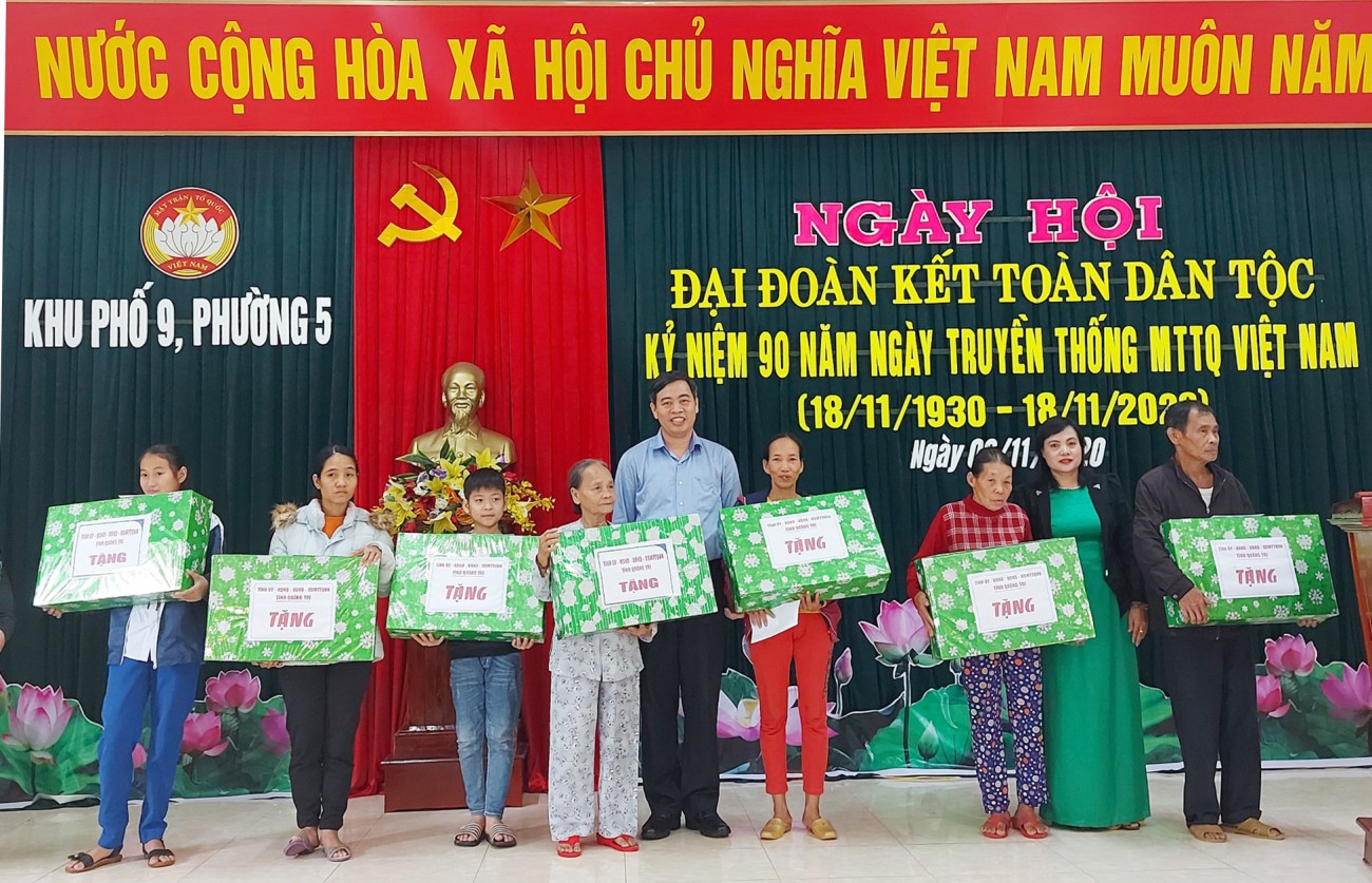 Ngày hội đại đoàn kết toàn dân tộc ở khu dân cư Khu phố 9, Phường 5, TP. Đông Hà