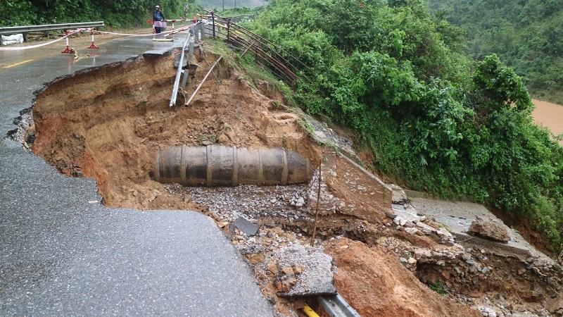 Tiếp tục triển khai các phương án ứng phó với mưa lũ trên diện rộng