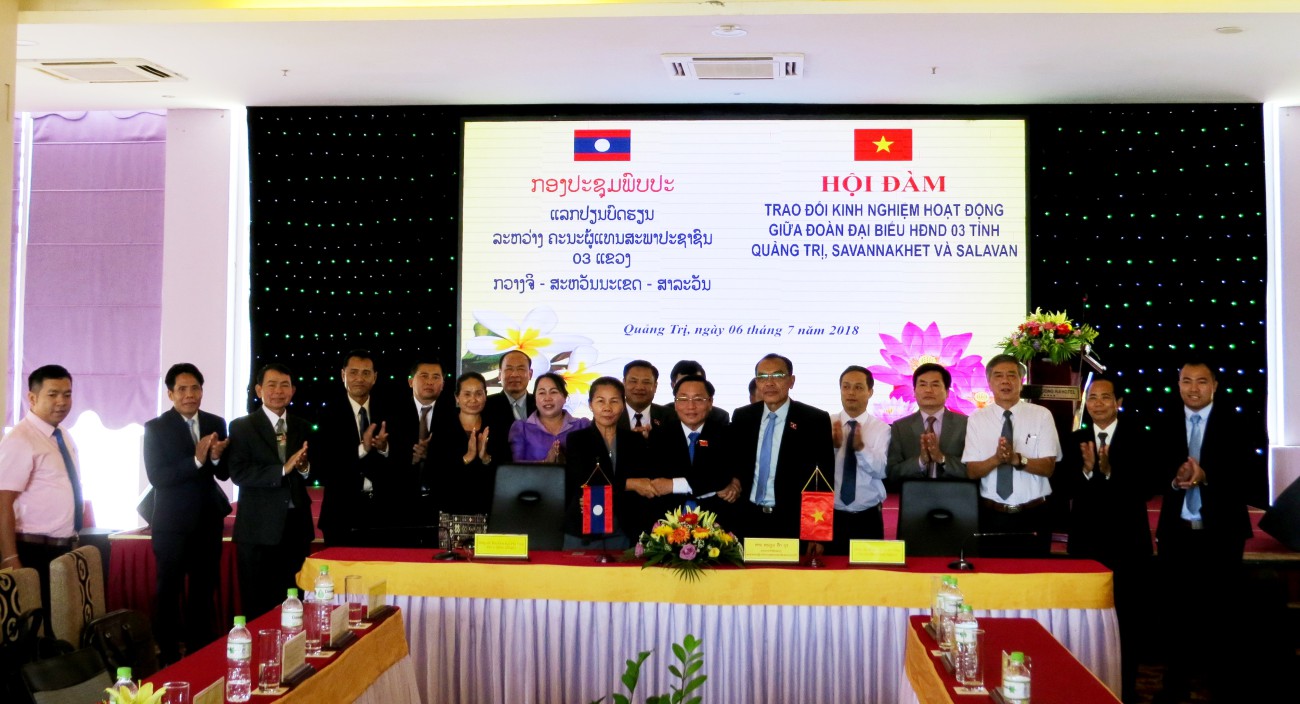 2018 to chuc hoi dam 03 ben voi hdnd tinh savannakhet va salavan 1